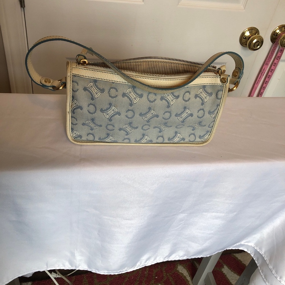 CELINE Vintage Elegant Blue and Cream Shoulder Bag - Picture 3 of 8